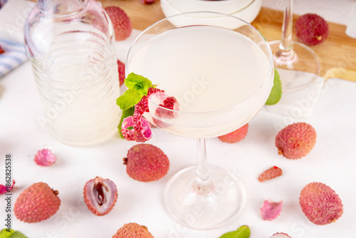 Foto Lychee fruit tasty martini cocktail