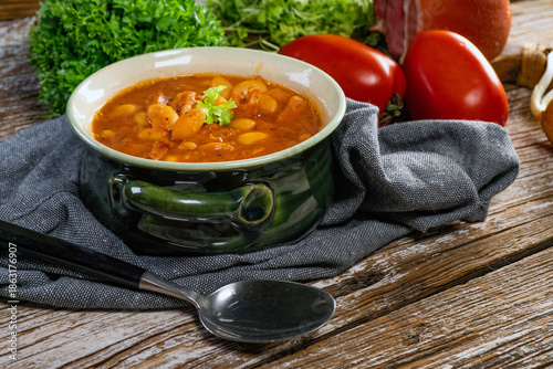 Cuadro en lienzo Baked beans in tomato sauce.