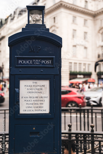 Принти на полотні The last police post at Piccadilly Circus