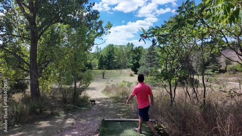 Wallpaper Mural Disc Golf Approach Shots, Putts, and Controlled Throws on Outdoor Courses Torontodigital.ca