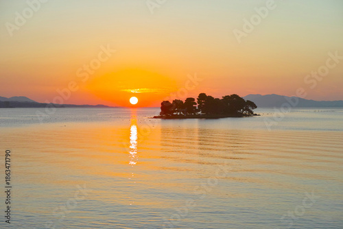 松江市から見た宍道湖の夕日