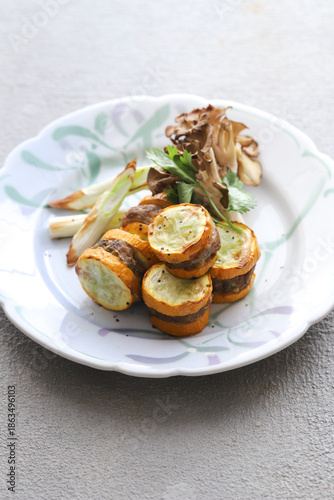 ズッキーニの肉挟み