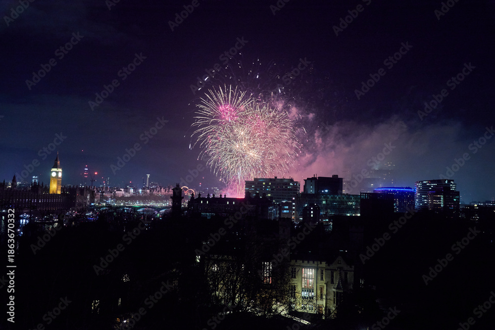Fototapeta premium London Eye New Year’s Eve Fireworks Spectacle
