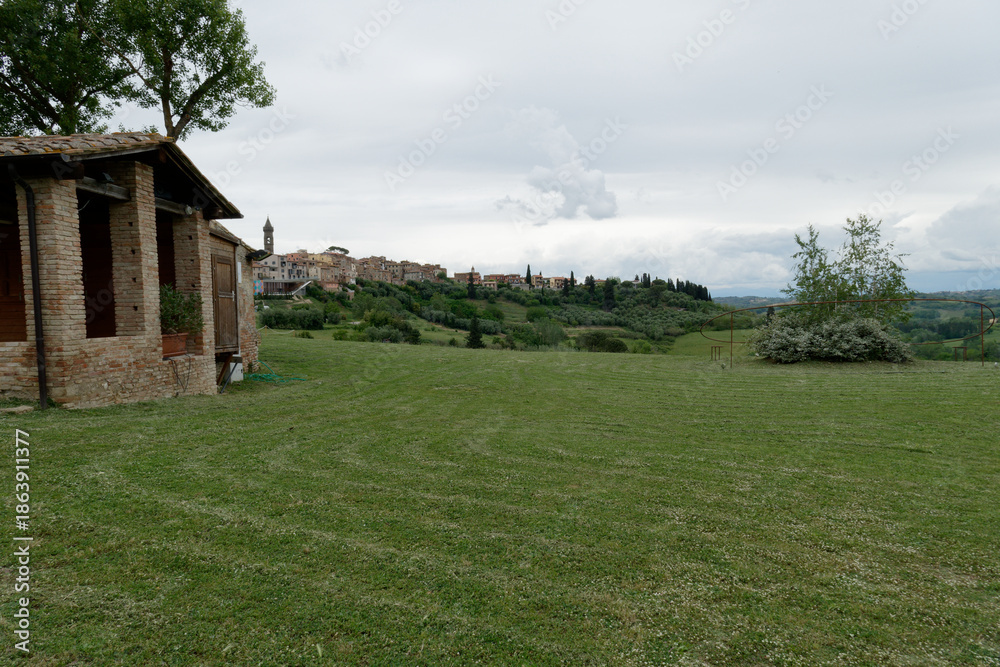 Obraz premium Panoramic view of Peccioli village and surroundings . Pisa, Tuscany Italy
