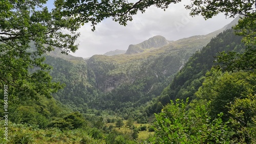 Panorama sur le cirque de Cagateille (Pyrénées ariégeoises)