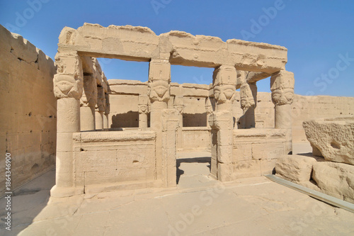 Foto Dendera Temple  best-preserved temple complexes of ancient Egypt.