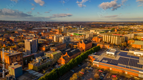 Foto Aerial view of Burton upon Trent industrial area at sunset
