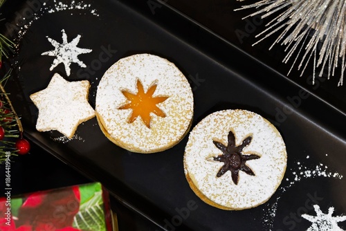 Linzer Cookies / Butter Cookies With Jam Filling / Fursecuri Linzer Cu Gem
