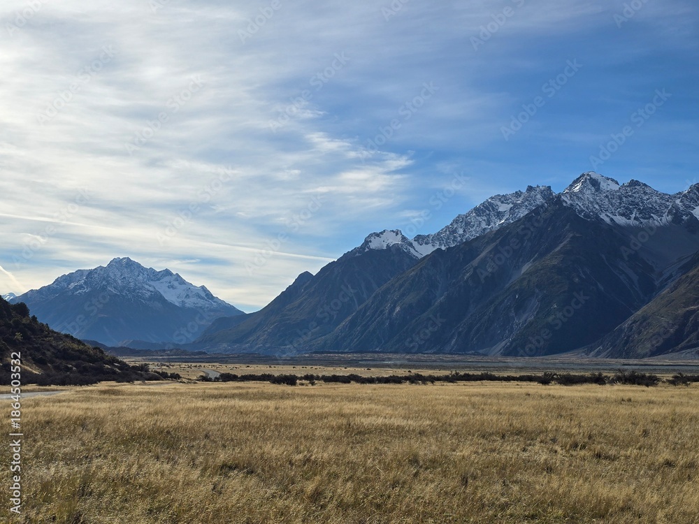 Naklejka premium Mountains Emerge from the Prairie