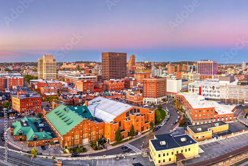 Tableau sur toile Rochester, New York, USA cityscape on the Genesee River and High Falls 4016