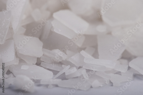 Tableau sur toile White salt flakes magnesium chloride macro background for spa wellness and chemical industry