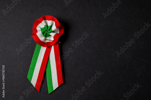 Quadro su tela Hungarian Cockade On Dark Background