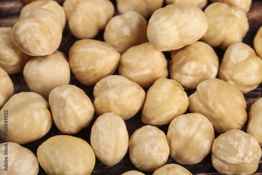 Obraz premium Roasted Chestnuts - Healthy Snack Food Close-Up