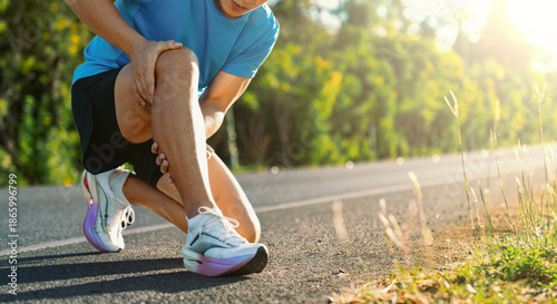 Knee pain injury of athlete after running exercise