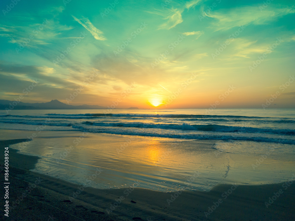 Fototapeta premium Seascape in the early morning. Sunrise over the sea