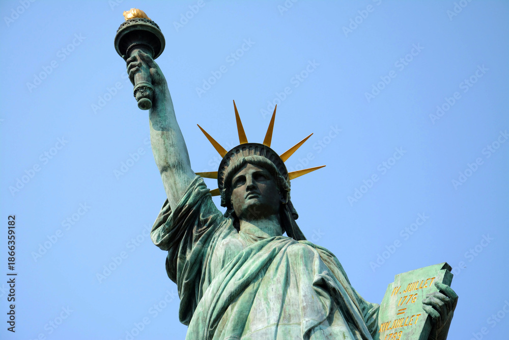 Fototapeta premium 東京都港区台場の自由の女神像