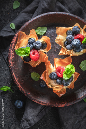 Unique and sweet phyllo cup...