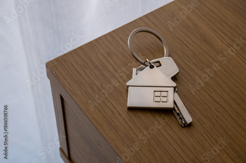 Obraz na plátne Key to New Home – real estate, mortgage, and homeownership concept