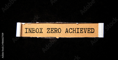Canvas Print How to achieve inbox zero - image for work, office organizing, productivity hack