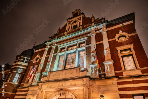 Tableau sur toile The Athenaeum formerly known as Das Deutsche Haus, an architectural gem complete