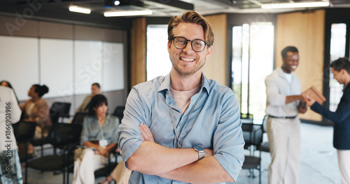 Cuadro en lienzo Portrait, conference hall or business man with arms crossed, confident or professional for corporate training