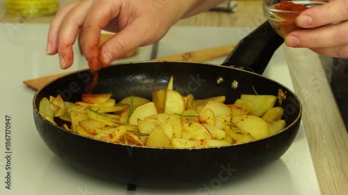 Cooking potatoes in the peasant style