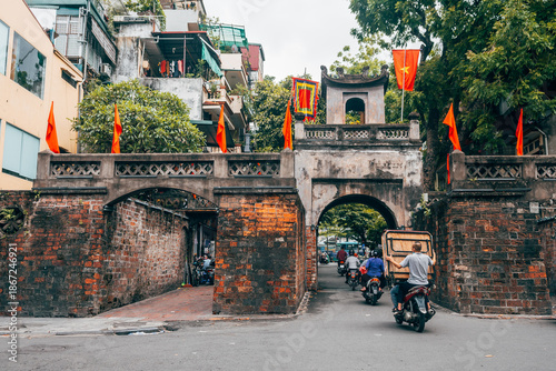 фотографія street view of hanoi city, vietnam