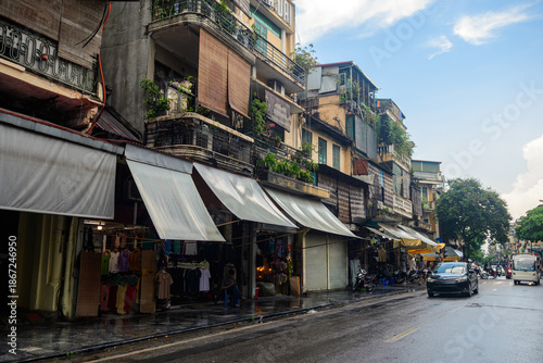 Tableau sur toile street view of hanoi city, vietnam