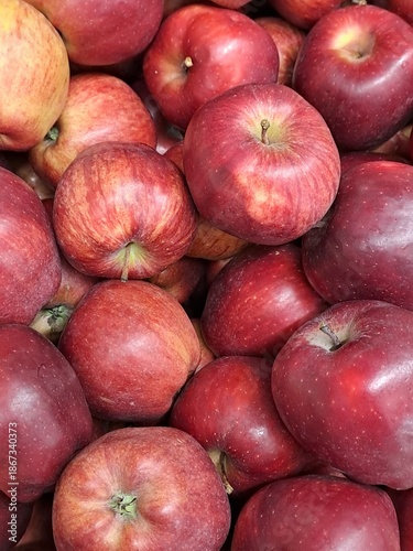 red apples background