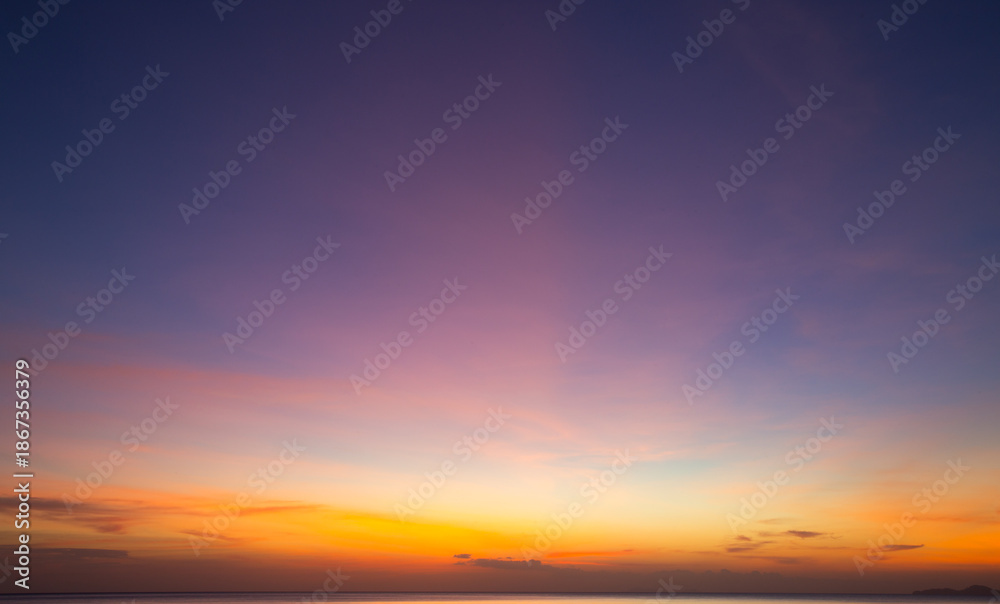 Fototapeta premium Motion blurred background ,Abstract blurred twilight sky background.