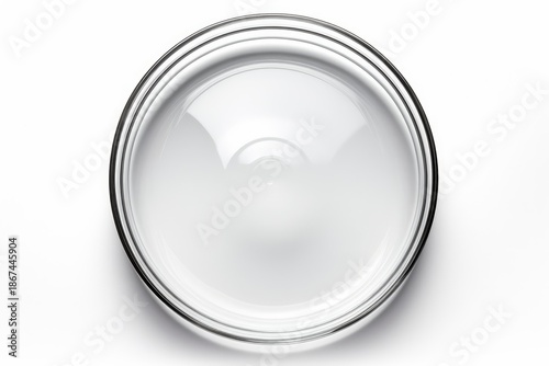 Glass petri dish for laboratory experiments, showing sterile and clean conditions