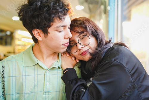Fotografie Young couple sharing loving intimate moment together