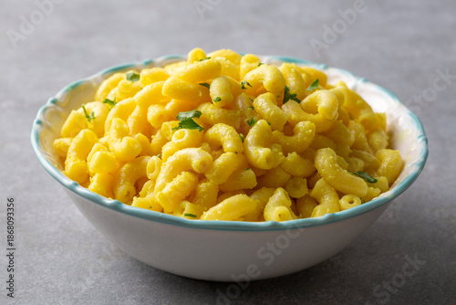 Εκτύπωση καμβά Delicious macaroni and cheese , American mac and cheese, macaroni pasta in cheesy sauce