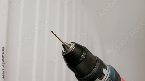 Testing power drill before use