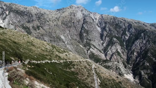 Wallpaper Mural Panoramablick auf Serpentinen im Gebirge vom Llogara-Pass, Llogara, Qark Vlora, Albanien Torontodigital.ca