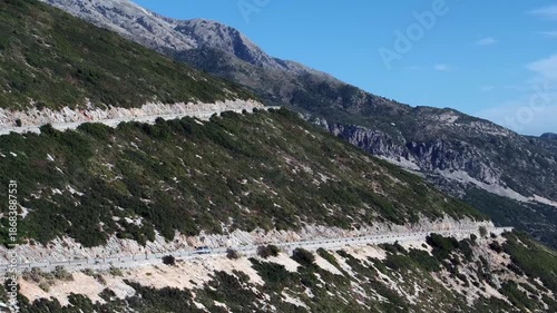 Wallpaper Mural Serpentinenstraße durch steiles Gebirge am Llogara-Pass, Llogara, Qark Vlora, Albanien Torontodigital.ca