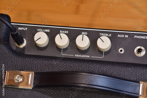 Amplifier tune  buttons. Volume, bass, mid, treble