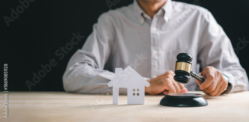 Photos Foreclosure house real estate law, bankruptcy property auction concept, judge ga