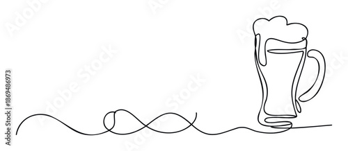 Single unbroken line drawing depicting a tall glass of frothy beer, ideal for modern restaurant menus, beverage packaging, and casual drinking establishment promotions.