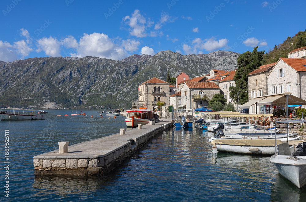 Obraz premium small town of Perast on the Bay of Kotor in Montenegro