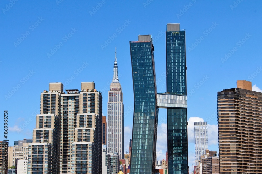 Obraz premium Copper building and Empire State Building