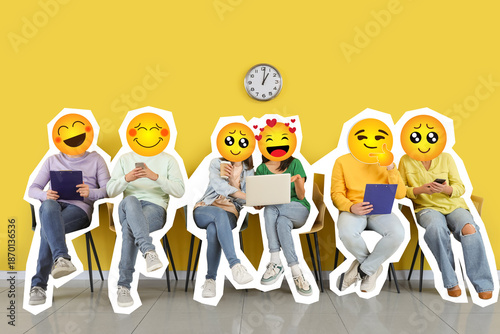 Applicants waiting for job ...