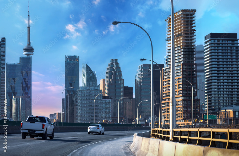 Obraz premium Scenic Toronto financial district business skyline and modern architecture