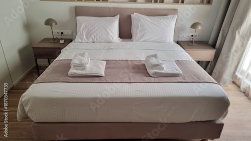 Canvas Print bed modern room hotel appartment