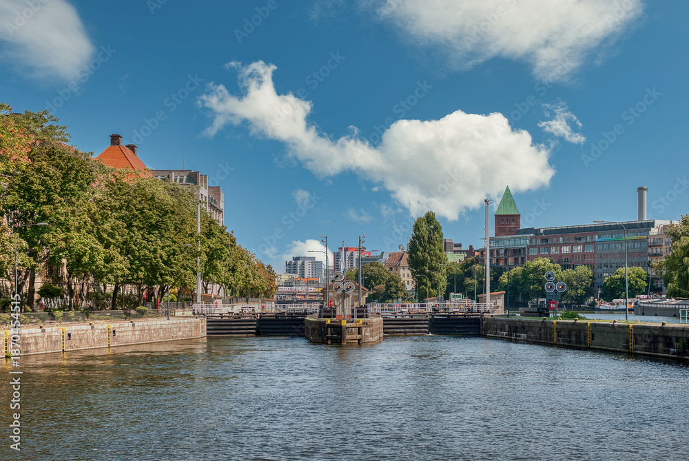 Obraz premium Berlin is the capital of Germany and one of its sixteen federal states. It is located in northeastern Germany.