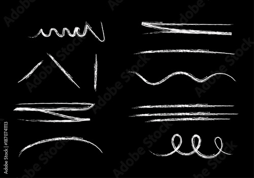 Colección de trazos y líneas blancas estilo tiza o carboncillo sobre un fondo negro sólido