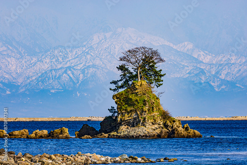 Tateyama mountain range seen from Amaharashi Coast, Toyama Prefecture