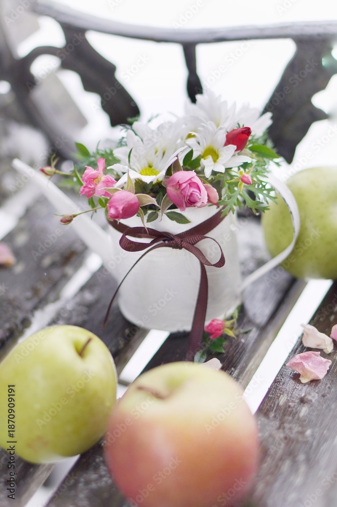 Obraz premium apple and flowers