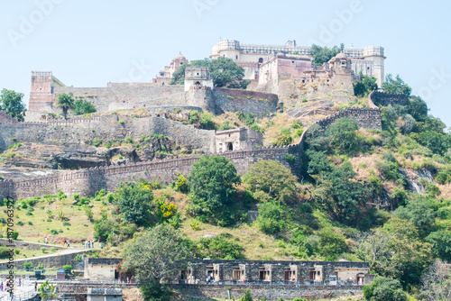 view of the entire Kumbhalgarh Fort in Rajasthan, India, surrounded by the Aravalli mountain range