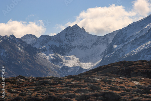 Tableau sur toile Schweizer Alpenlandschaft; Blick vom Grimselpass zum Gotthardmassiv